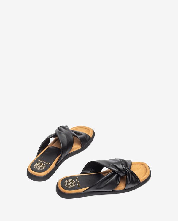 Unisa Sandalia Plana Con Tiras Cruzadas