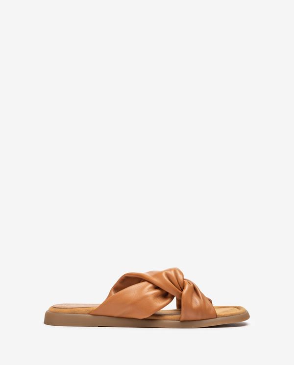 unisa Sandalia plana con tiras cruzadas