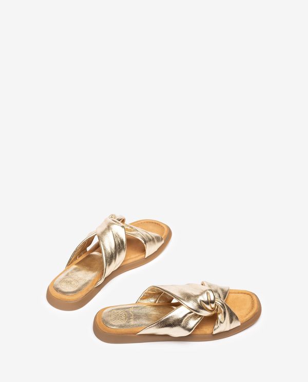 Unisa Sandalia Plana Con Tiras Cruzadas