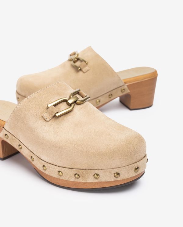 Unisa Zueco Con Hebilla Y Tachuelas