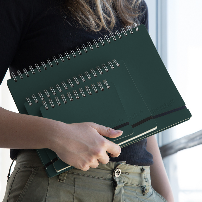 Vacavaliente | Cuaderno Studio Liso A4 Amazonia Green