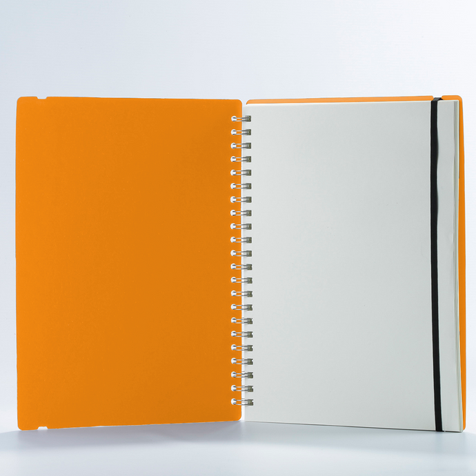 Vacavaliente | Cuaderno Studio Liso A4 Pumpkin Orange