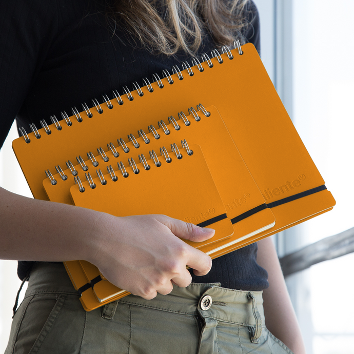 Vacavaliente | Cuaderno Studio Liso A4 Pumpkin Orange