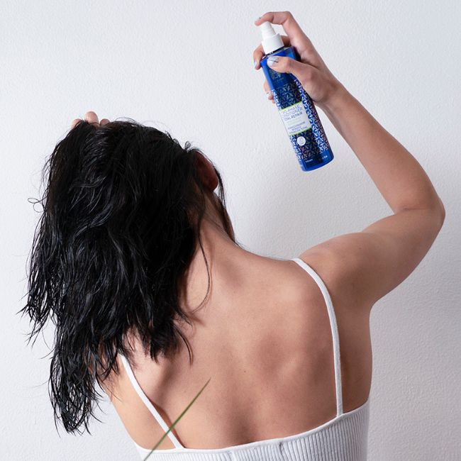 Valquer Laboratorios Acondicionador Bifásico Volumen-Up Para Cabello Fino- 300 Ml