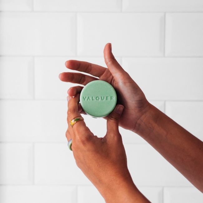 Valquer Laboratorios Champú Sólido 2 En 1 Reparador - 70 G