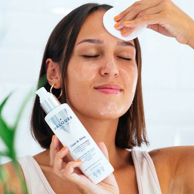 Valquer Laboratorios Leche Facial Micelar Desmaquillante - 200 Ml