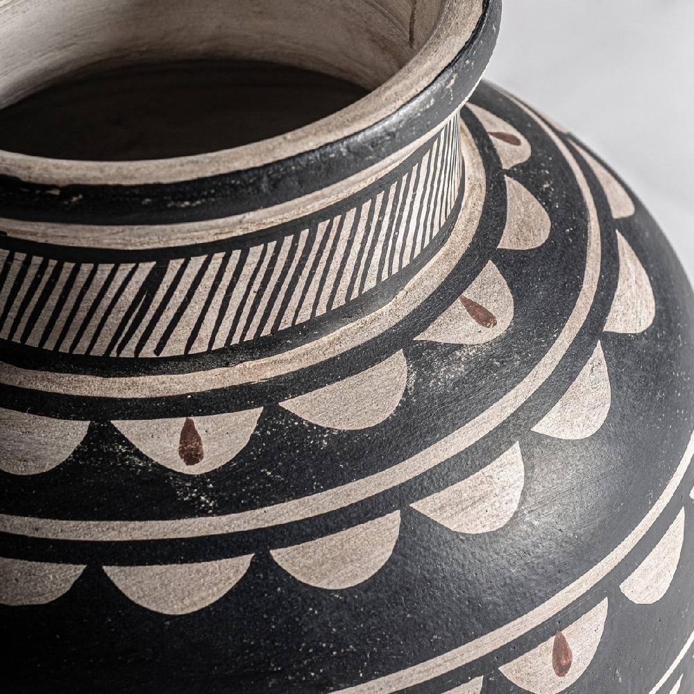 Vical Home JARRÓN ADRIEN