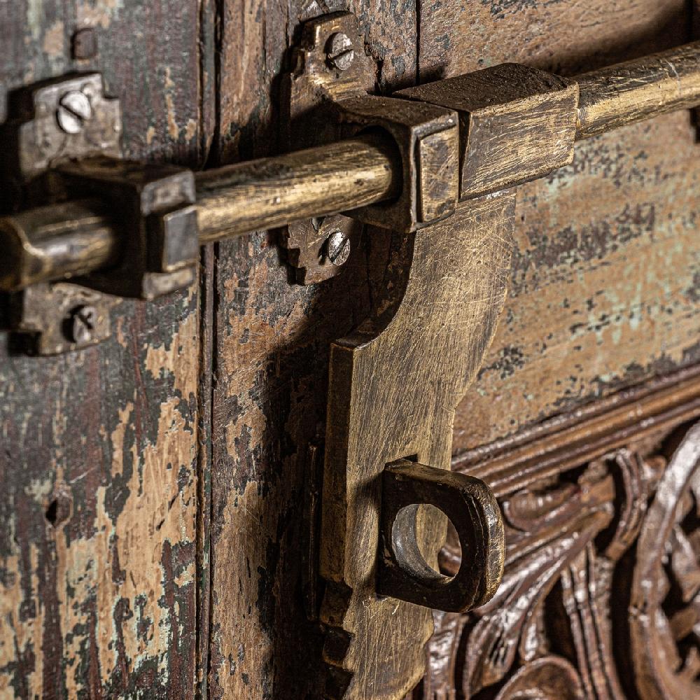 vical Home PUERTA JELEN