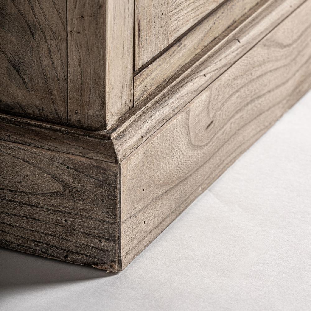 Vical Home VITRINA GUBIN