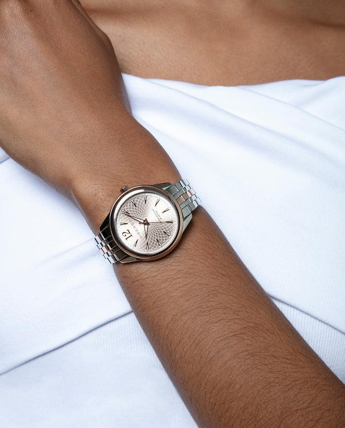 Viceroy Reloj Caja Bicolor De Acero E Ip Rosa 5 Atm Y Brazalete Bicolor De Acero E Ip Rosa Con Movimiento Cuarzo