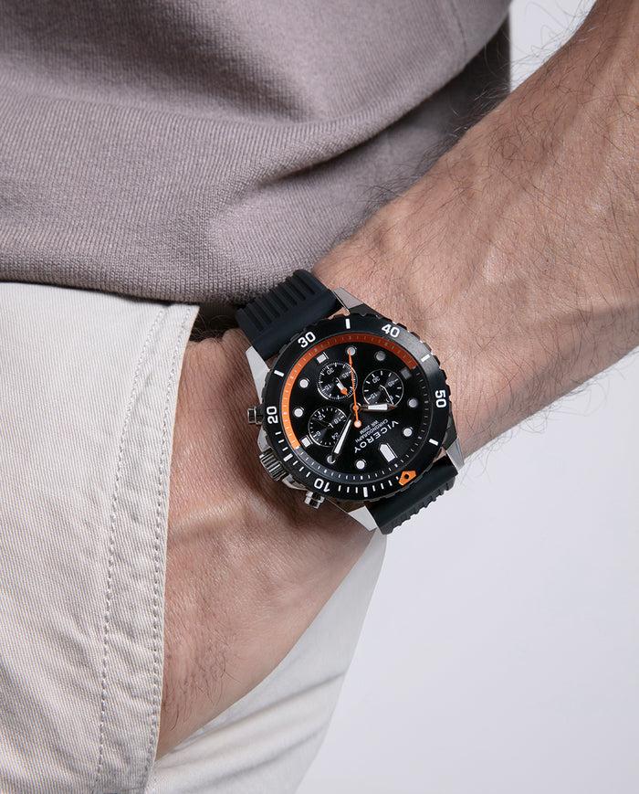 Viceroy Reloj Caja De Acero Con Bisel Giratorio Y Correa De Silicona Negra