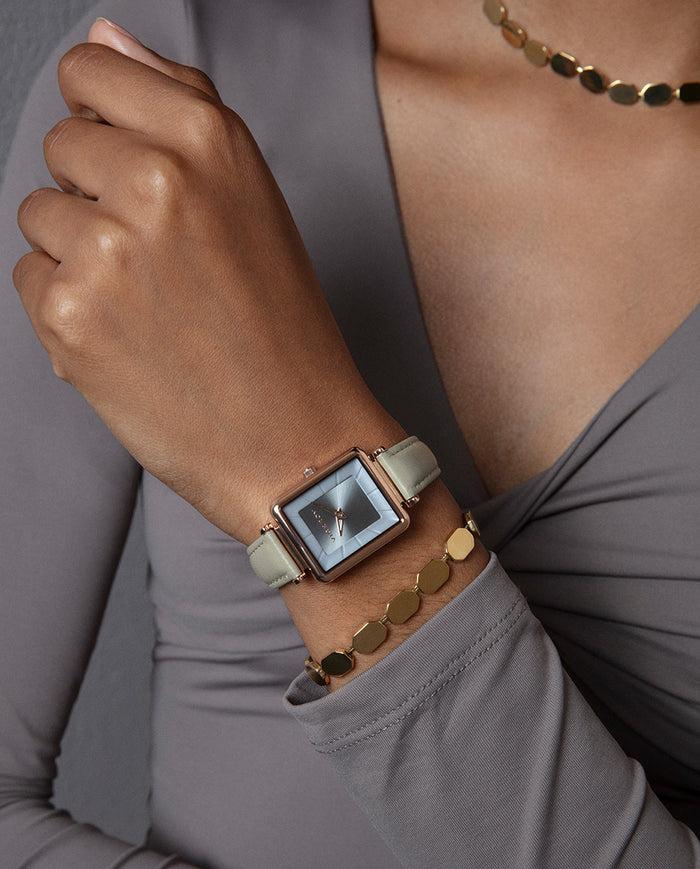 Viceroy Reloj Caja De Acero Ip Rosa Y Correa De Piel Beige Con Movimiento Cuarzo