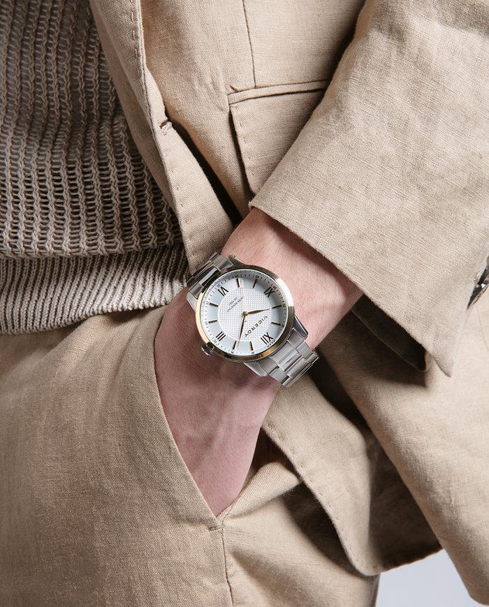 Viceroy Reloj De Acero Con Esfera Blanca De Números Romanos Y Bisel Dorado