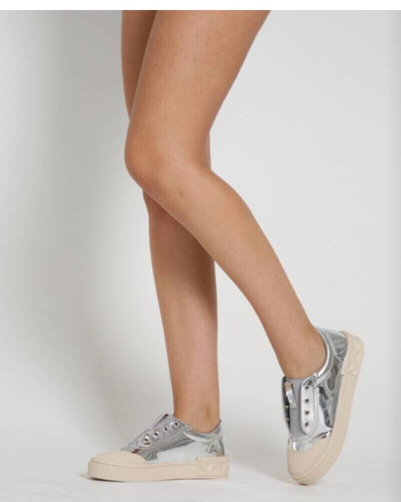 Viceversa CHAMPION PLATEADO Y BLANCO CON DETALLES