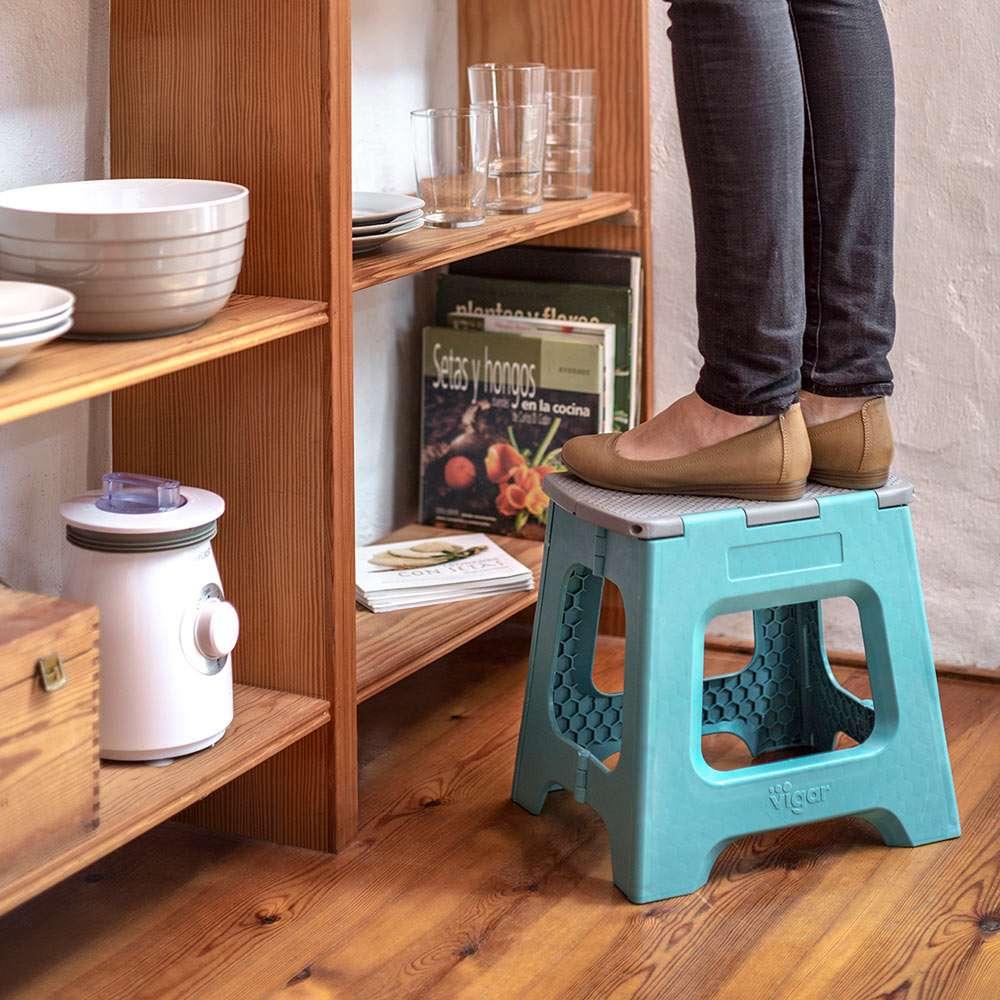 Vigar Compact Turquoise Foldable 32cm Stool
