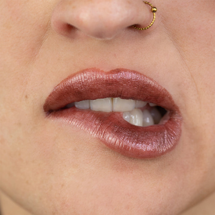 Viva La Diva Metallic Shine Liptint Coconut