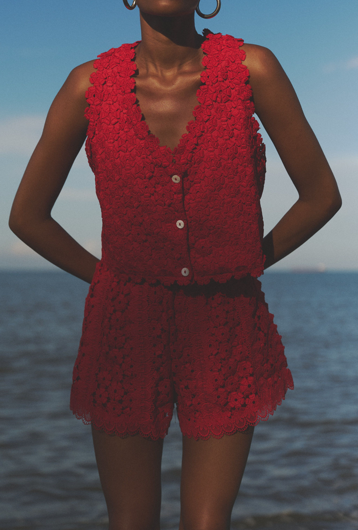 Waimari CAPRI SHORTS RADIANT RED