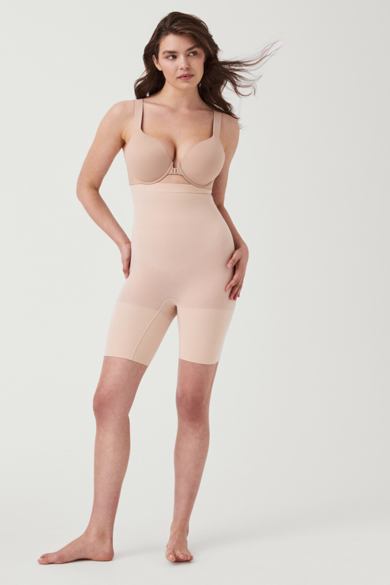 women'secret Pantalón corto a media pierna de talle alto nude. SPANX