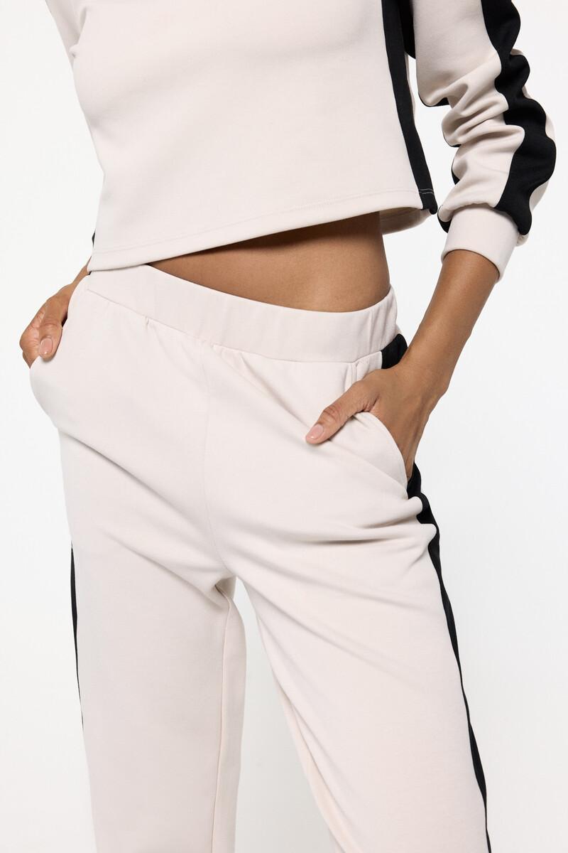 Women'secret Pantalón Jogger Suave De Cintura Alta Y Bolsillos Laterales Color Beige