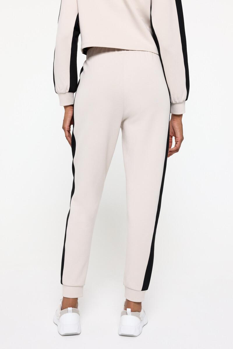 Women'secret Pantalón Jogger Suave De Cintura Alta Y Bolsillos Laterales Color Beige