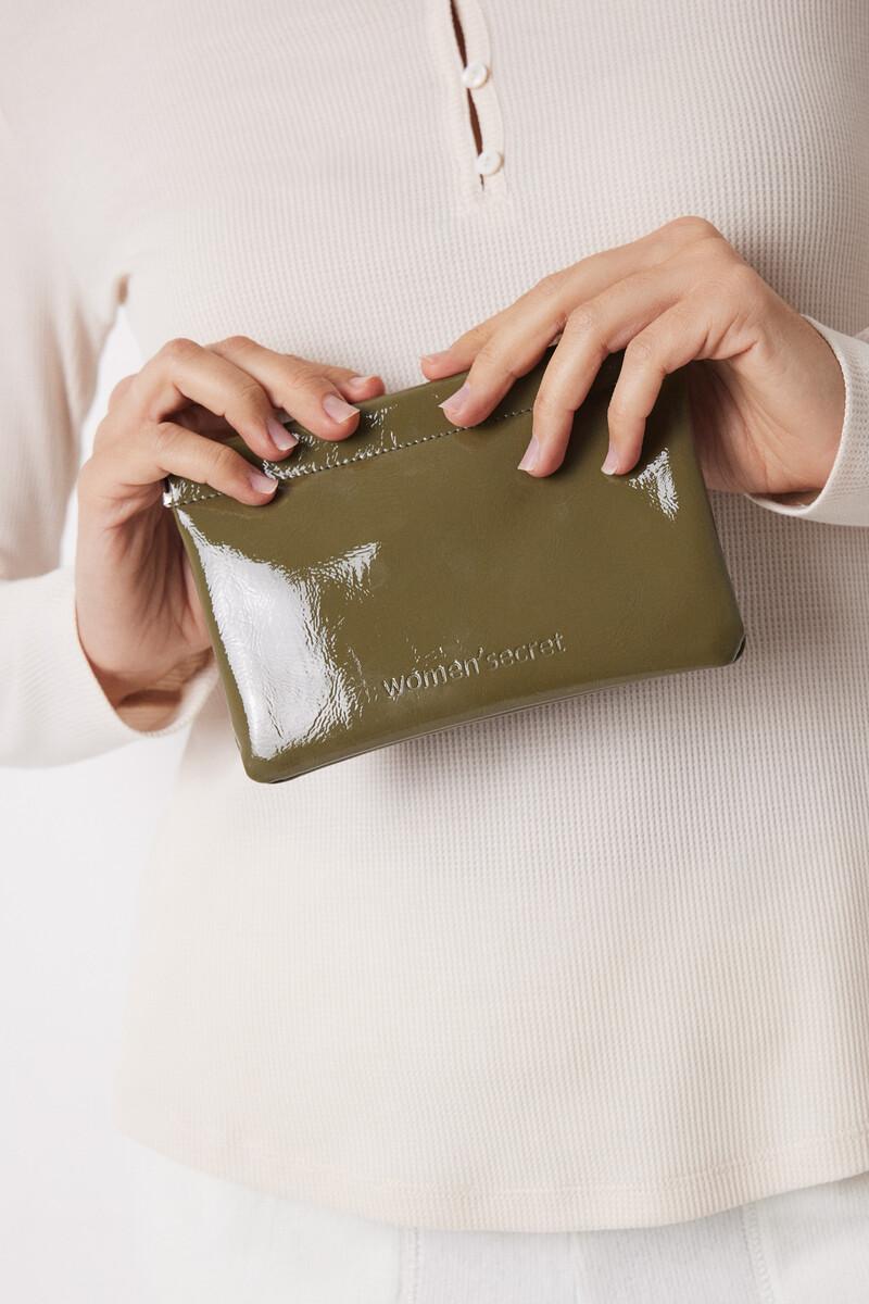 women'secret Monedero pequeño charol verde