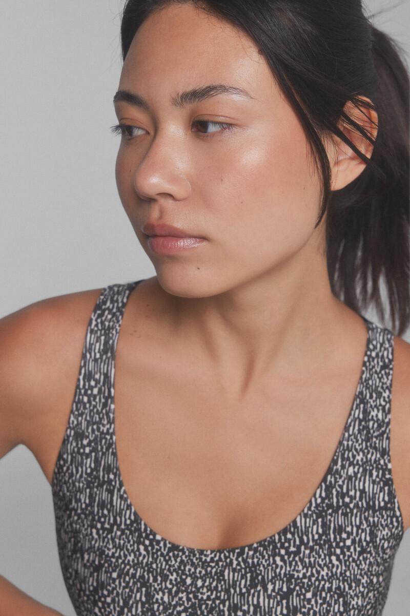 Women'secret Sujetador Deportivo 4D Estampado B&w