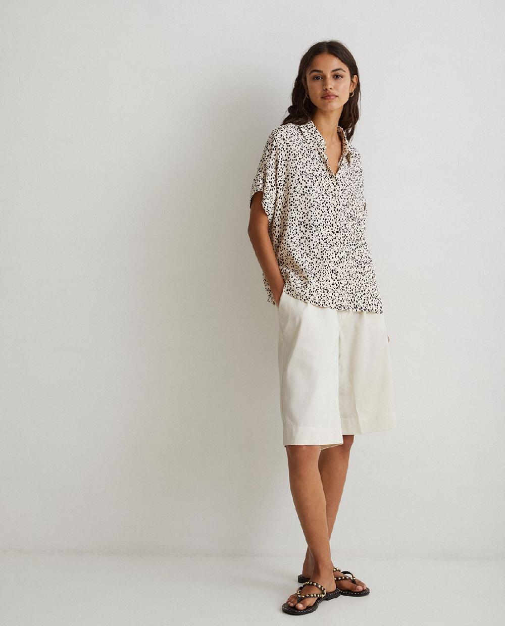 yerse Bermudas pinzas natural