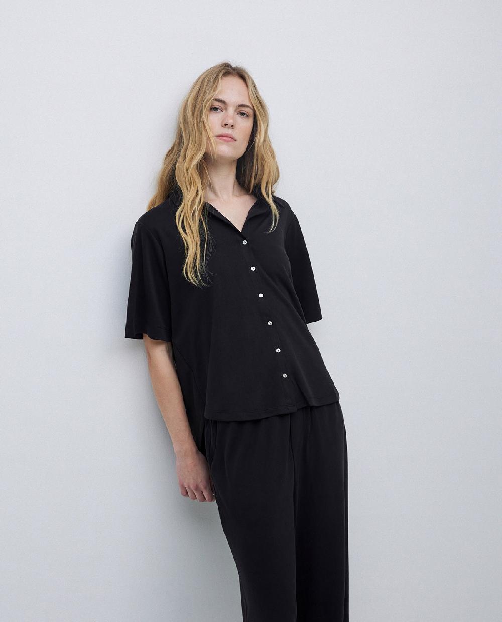 Yerse Camisa Fluida Manga Corta Negro