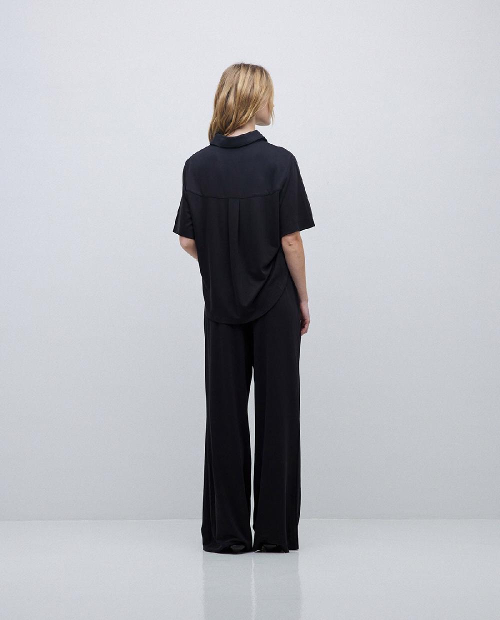 Yerse Camisa Fluida Manga Corta Negro