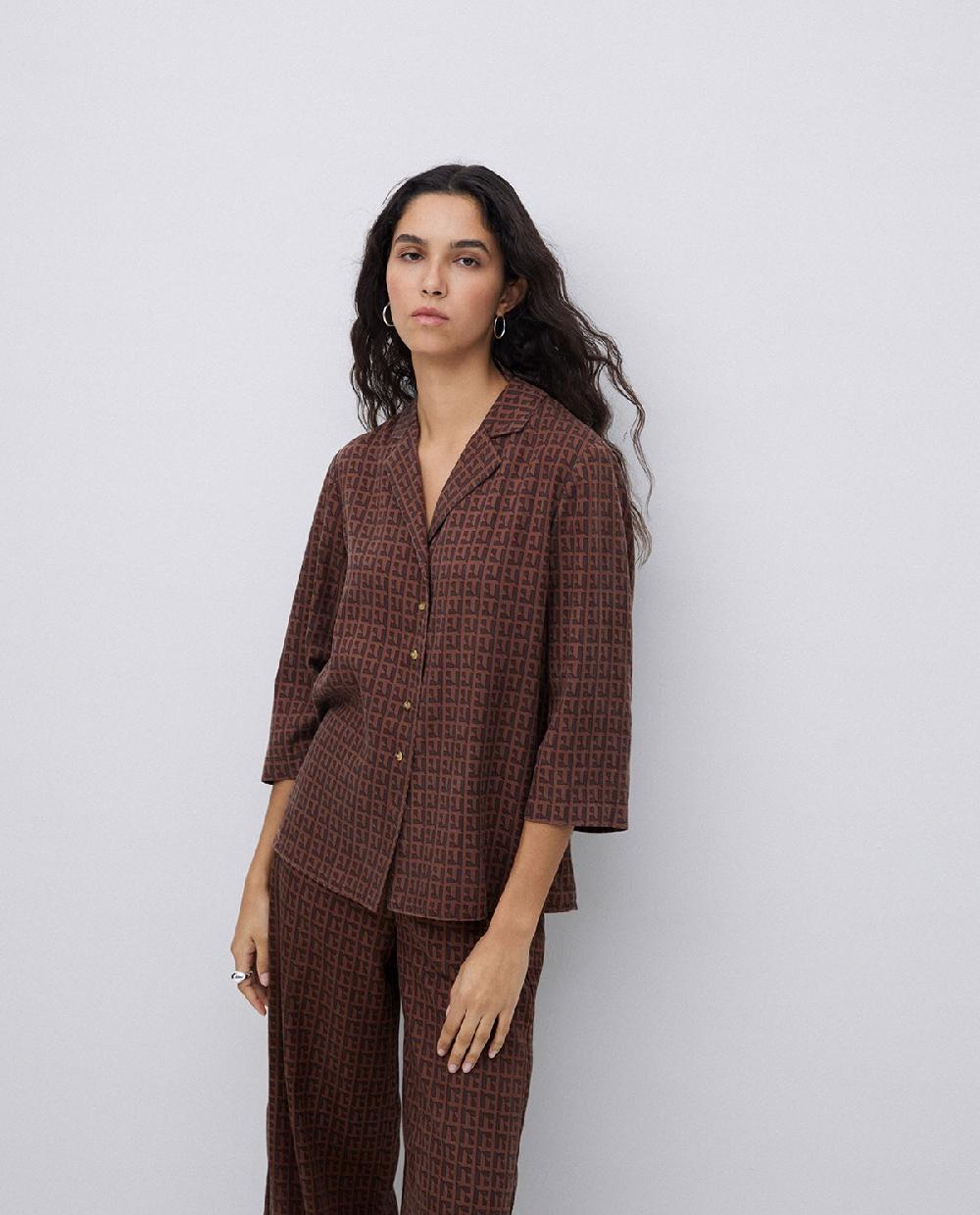 Yerse Camisa Tencel Cuello Solapa Chocolate