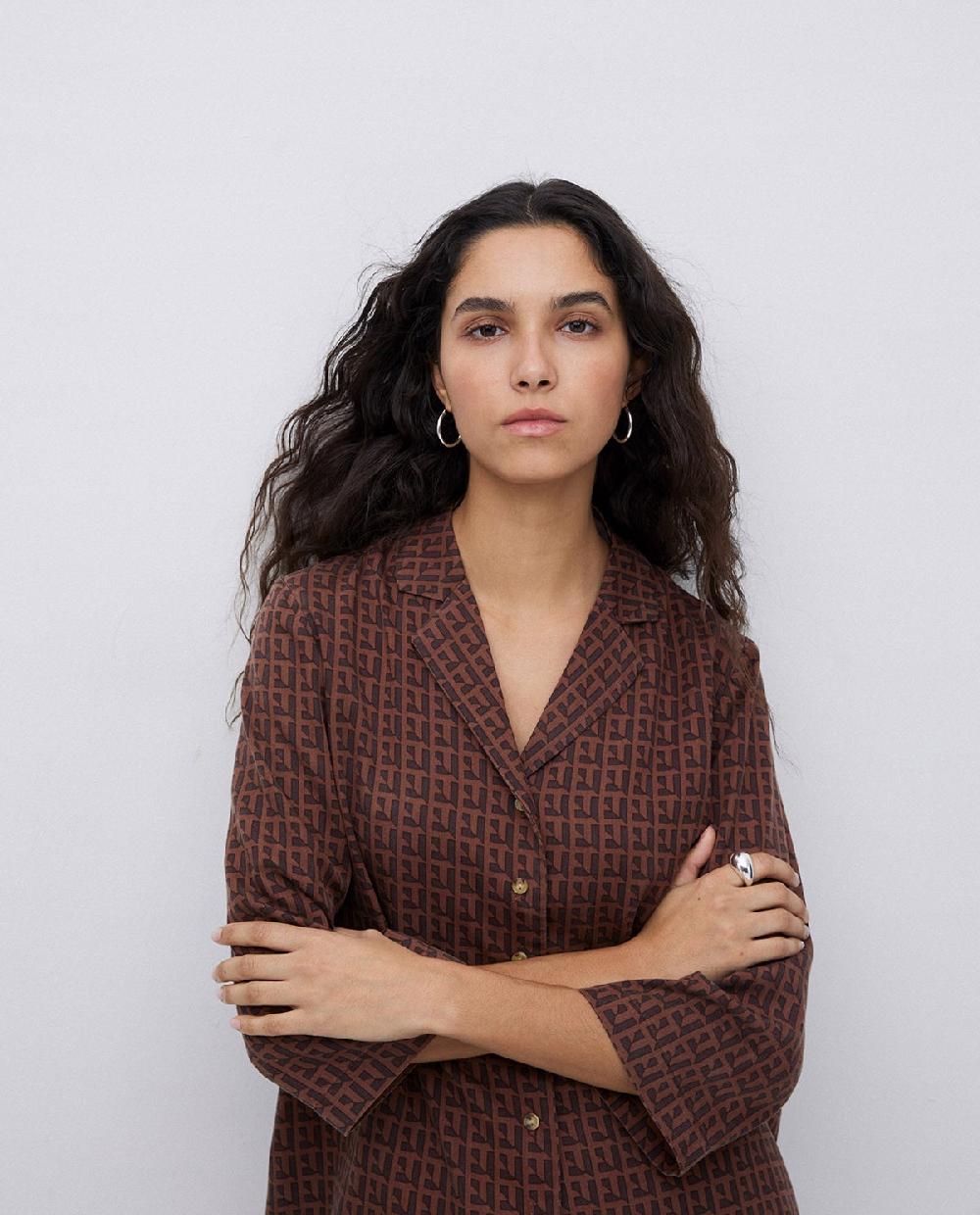 yerse Camisa tencel cuello solapa chocolate