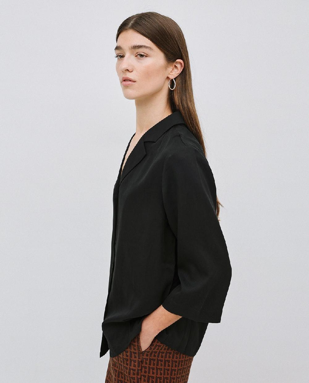 Yerse Camisa Tencel Cuello Solapa Negro