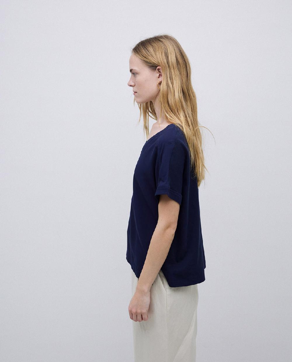 Yerse Camiseta Bimateria Escote Pico Azul Oscuro