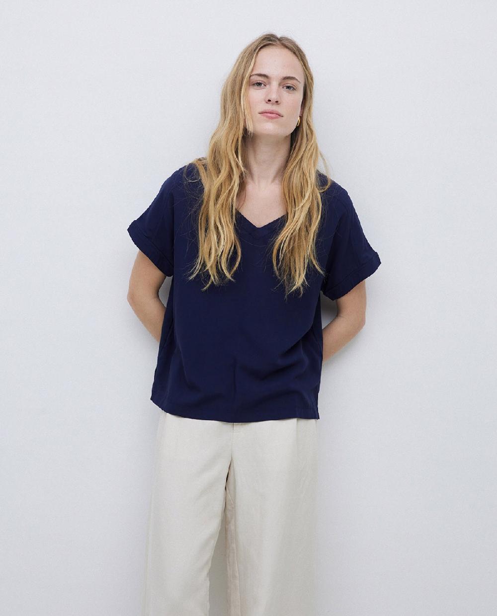 yerse Camiseta bimateria escote pico azul oscuro