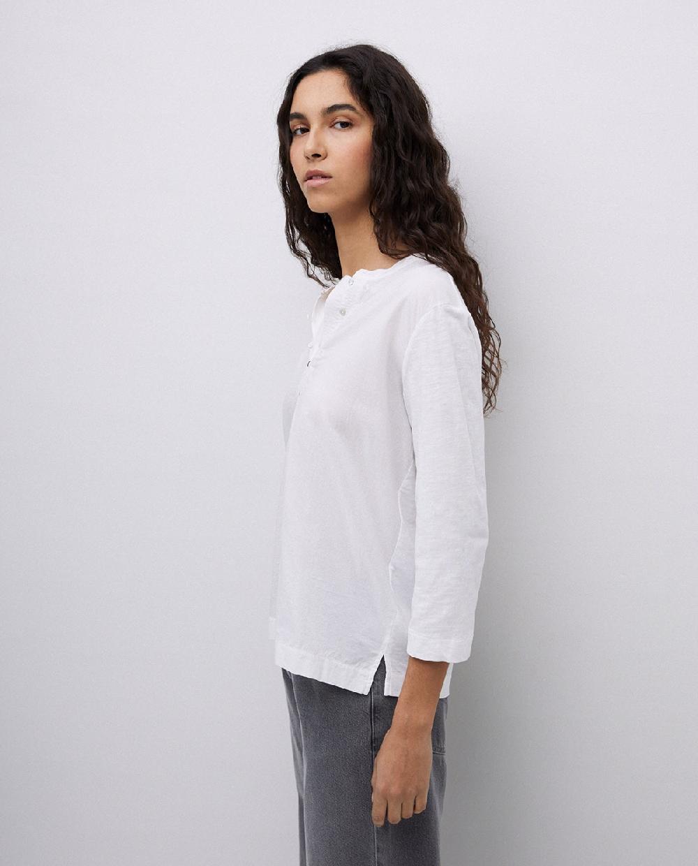 Yerse Camiseta Escote Panadero Bordado Blanco