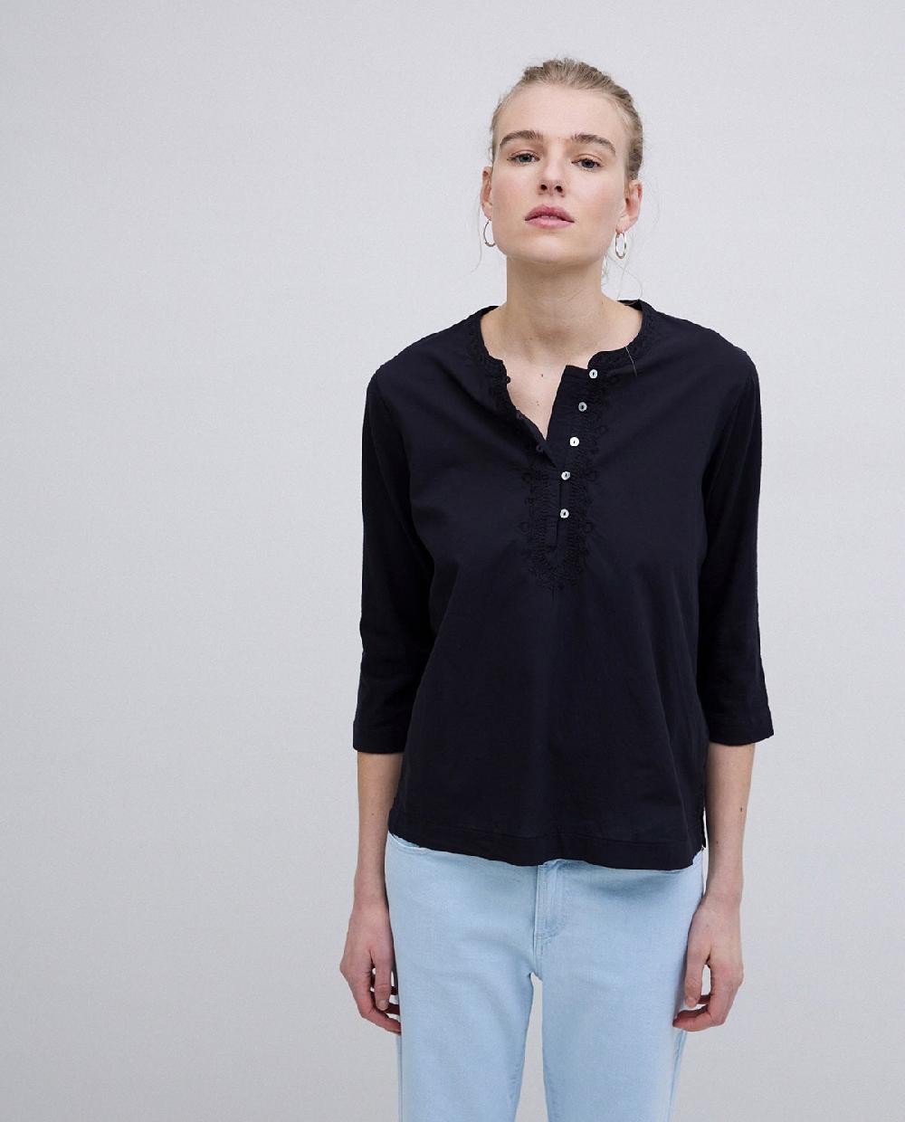 Yerse Camiseta Escote Panadero Bordado Negro