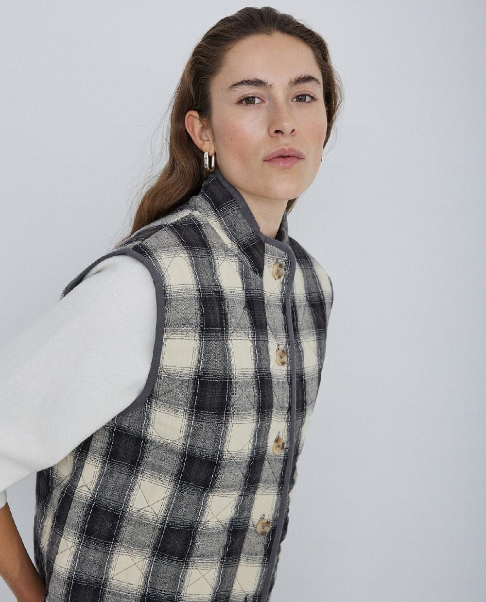 Yerse Chaleco Acolchado Cuadros Negro