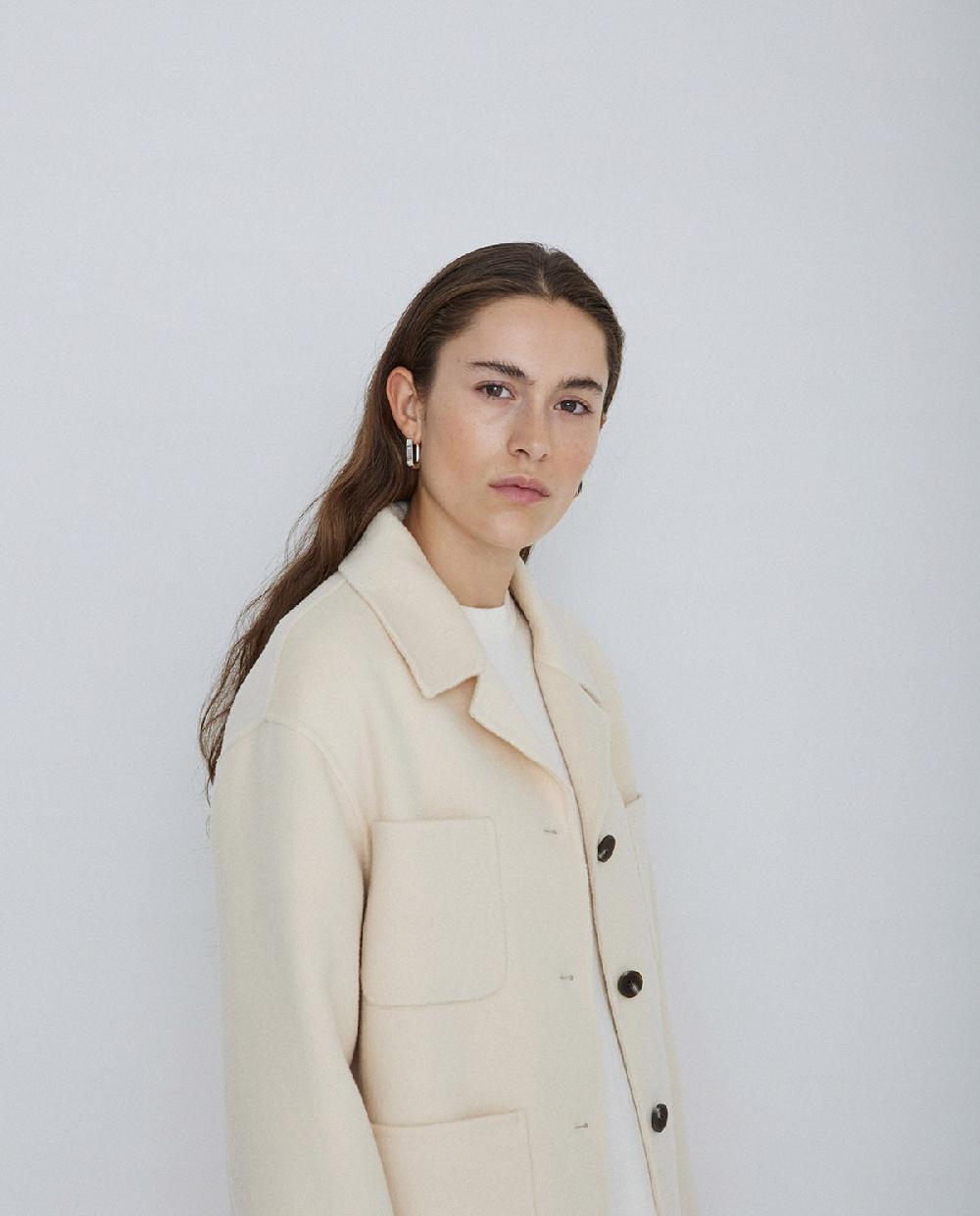 Yerse Chaqueta Lana Doble Faz Crudo