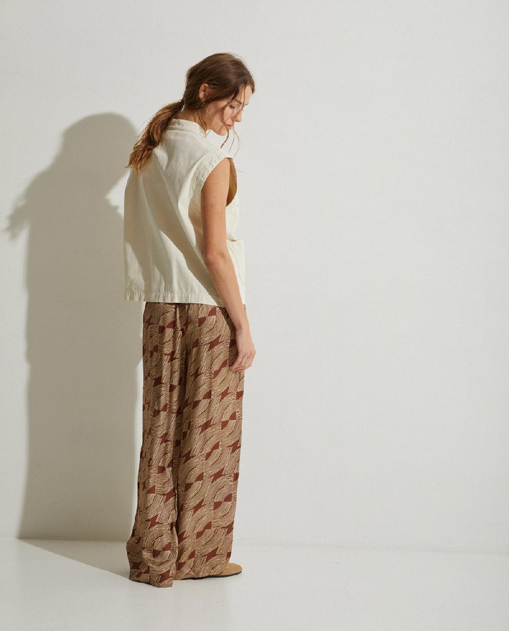 Yerse Pantalones Satén Fluidos Chocolate