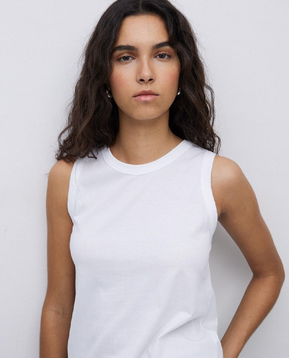 yerse Top básico escote redondo blanco