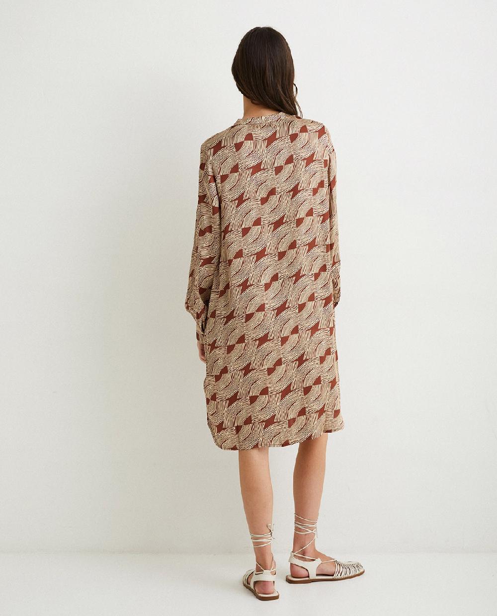 Yerse Vestido Satén Manga Larga Chocolate Y Crudo