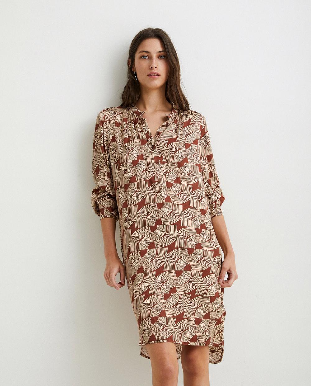 yerse Vestido satén manga larga chocolate y crudo