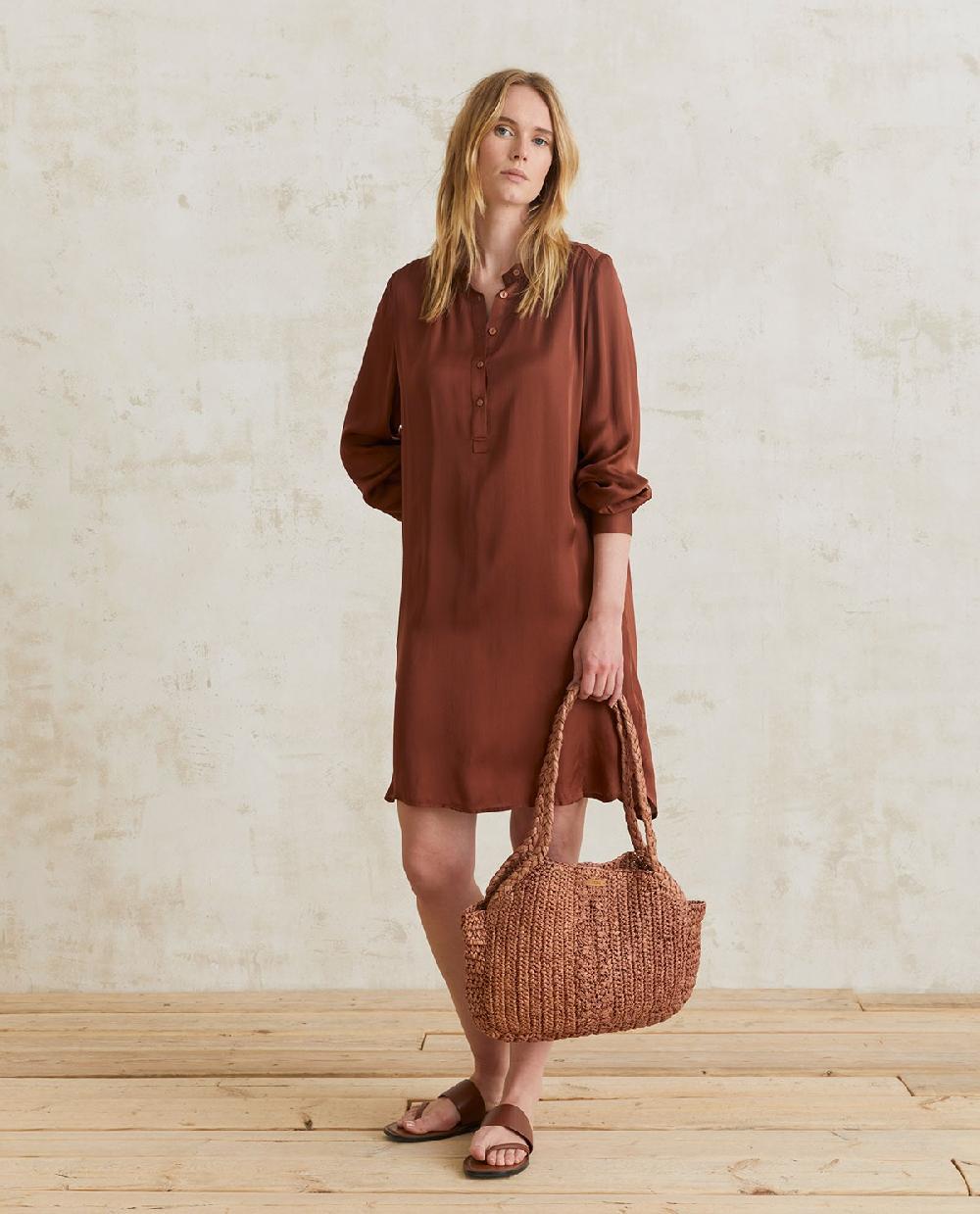 yerse Vestido satén manga larga chocolate