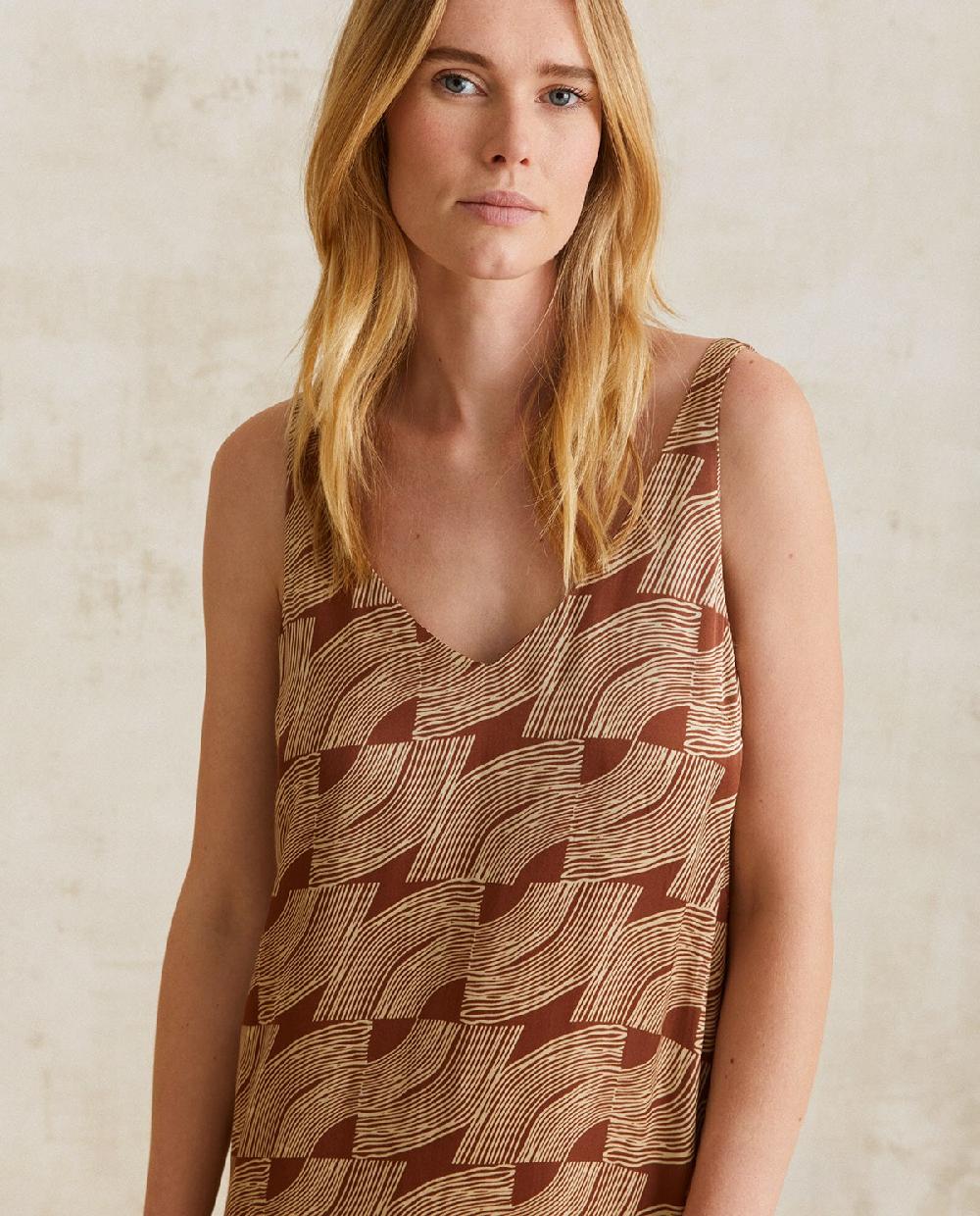 Yerse Vestido Satén Tirantes Chocolate