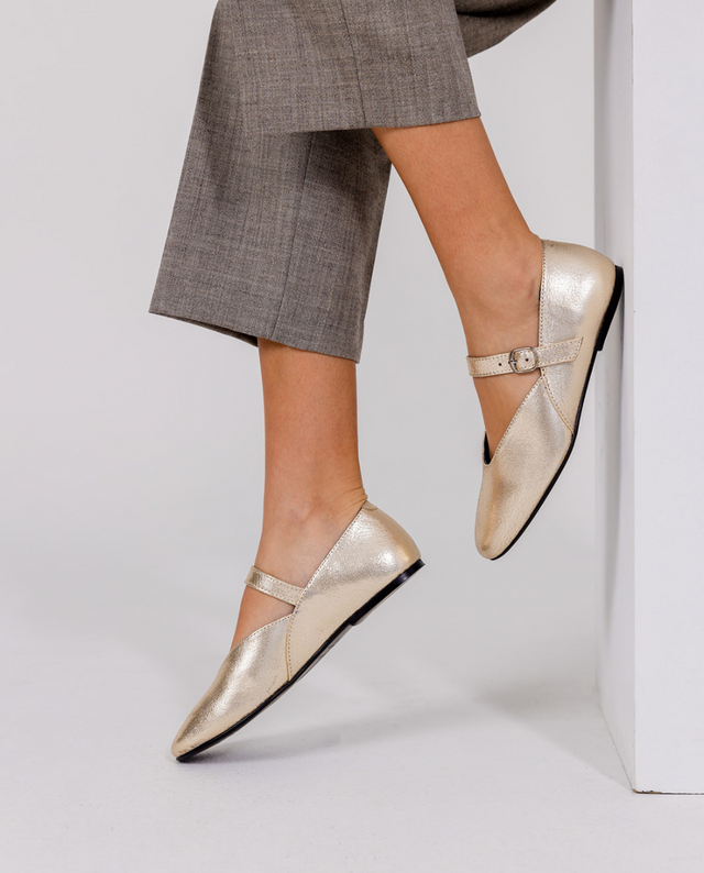 Yokono Bailarina ARI-001 Dorado