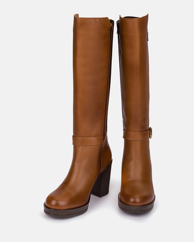 Yokono Bota De Tacón PILSEN-001 CUERO