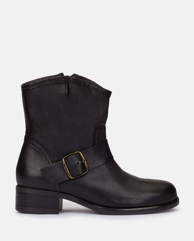 yokono Botín plano Cambra 001 negro