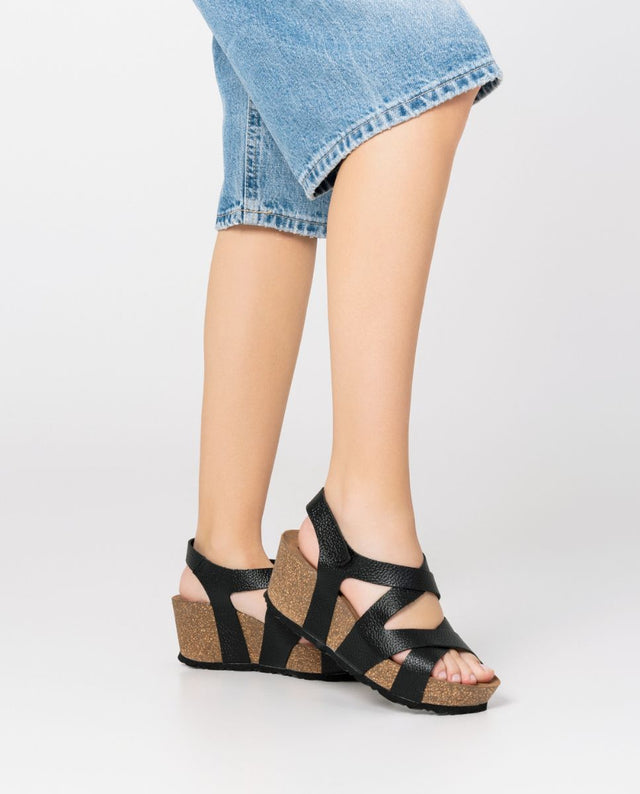 Yokono Sandalia Cuña Bari 303 Negro