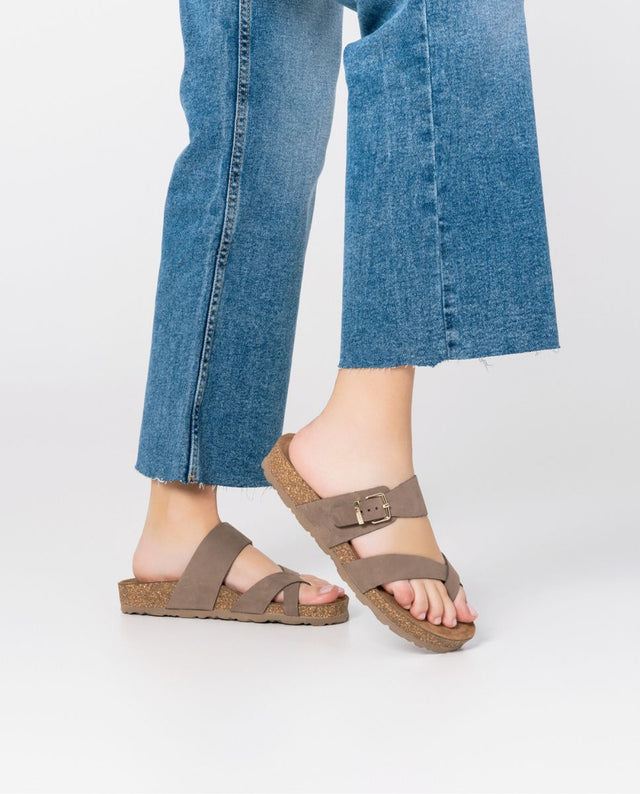 Yokono Sandalia Plana Jerba 091 Marrón