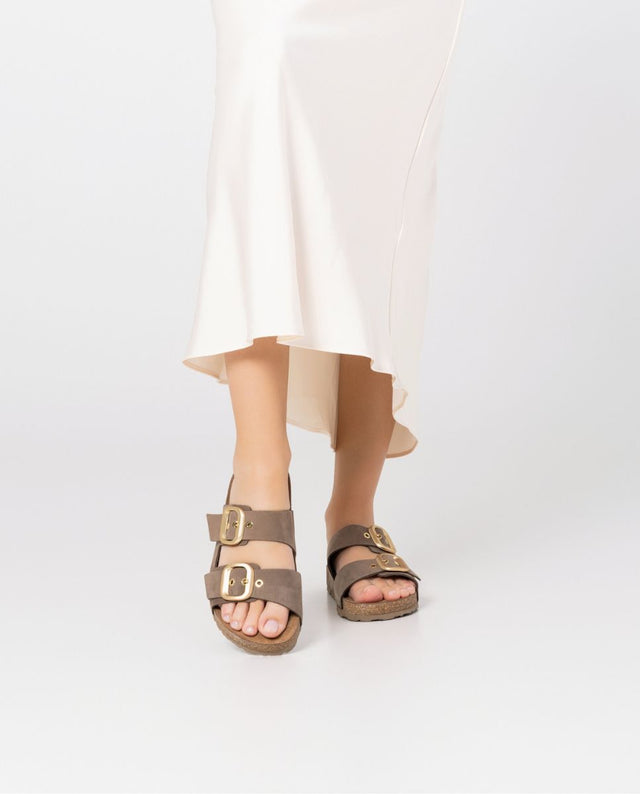 Yokono Sandalia Plana Jerba 136 Marrón